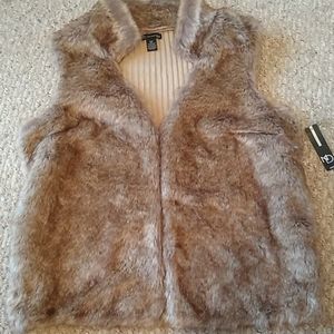 New Directions Faux Fur vest